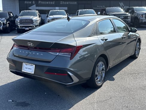 Used 2024 Hyundai Elantra SEL image 8