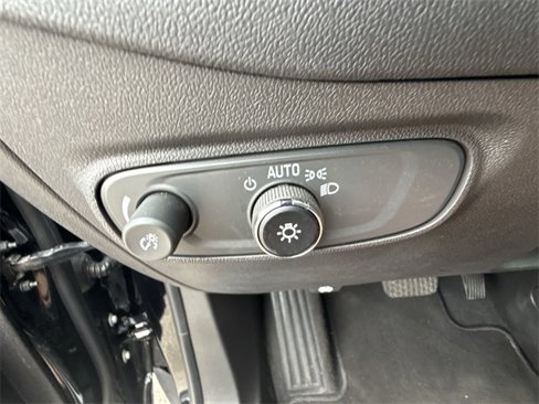 Certified 2023 Chevrolet Equinox LT image 17