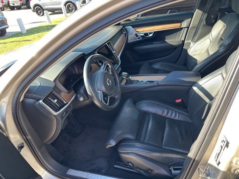 Used 2017 Volvo S90 T6 Inscription w/ Vision Package image 5