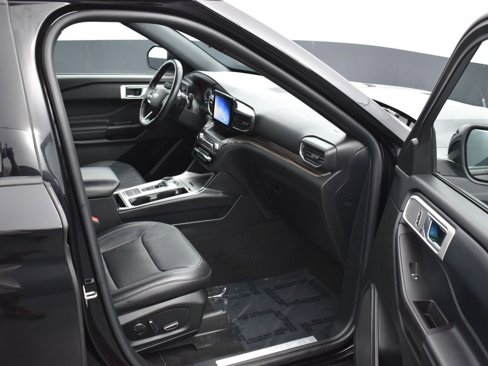 Used 2020 Ford Explorer Limited image 10