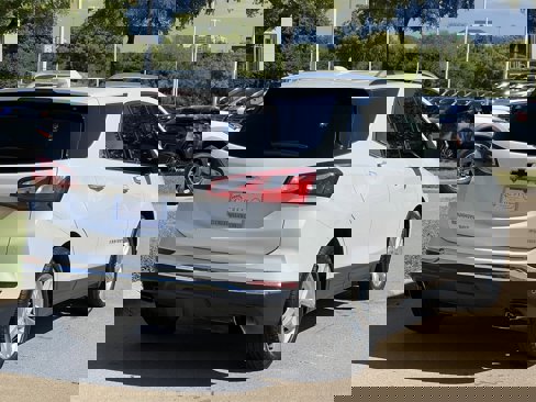 Used 2019 Chevrolet Equinox Premier image 4