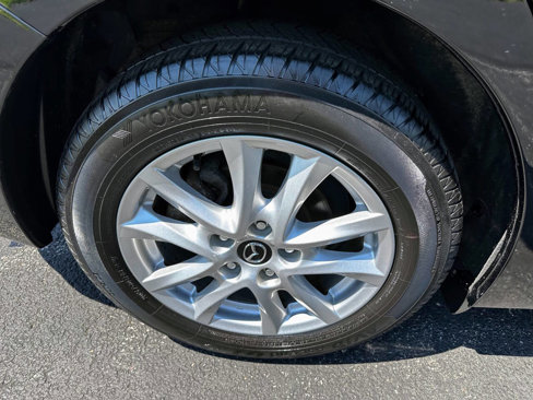 Used 2015 MAZDA MAZDA3 i Touring w/ Technology Package image 40
