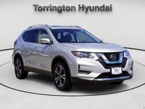 Used 2019 Nissan Rogue SV w/ Sun & Sound Touring Package image 1