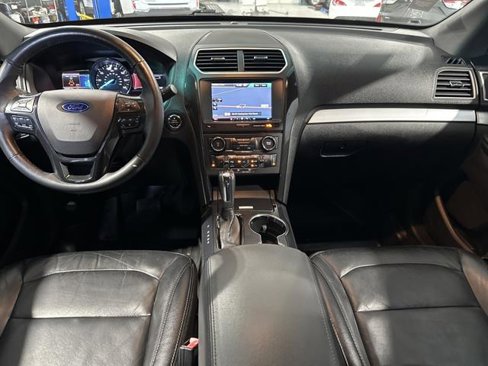 Used 2016 Ford Explorer XLT w/ Equipment Group 202A image 22