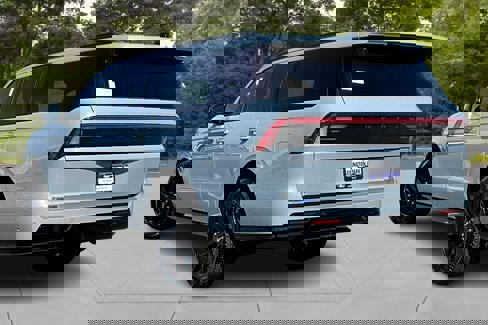 New 2025 Lincoln Navigator L Reserve w/ Jet Appearance Package image 3