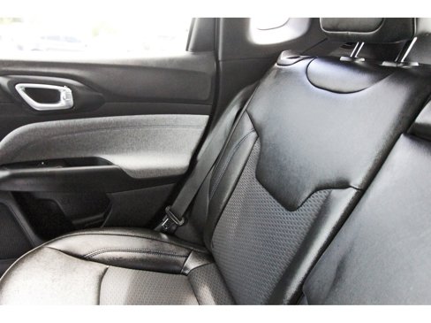 Used 2025 Jeep Compass Latitude image 14
