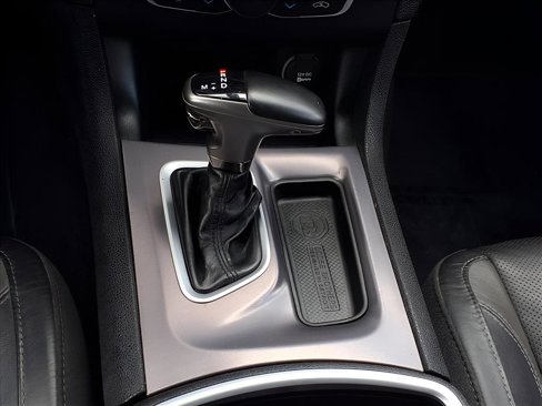 Used 2021 Dodge Charger SXT w/ Leather Interior Group image 18
