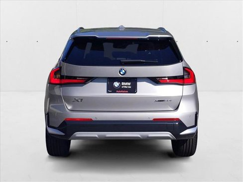 Used 2025 BMW X1 xDrive28i w/ Technology Package image 8