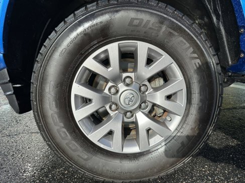 Used 2016 Toyota Tacoma TRD Sport image 12