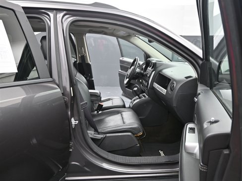Used 2015 Jeep Compass 4WD image 9