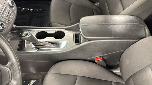 Used 2020 Chevrolet Malibu LT image 30