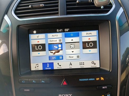 Used 2019 Ford Explorer Platinum image 6