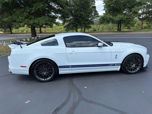 Used 2014 Ford Mustang Shelby GT500 w/ Equipment Group 821A image 11