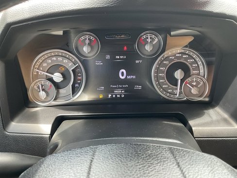 Used 2015 RAM 1500 Limited image 26