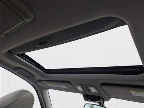 Used 2015 Honda Pilot Touring image 21