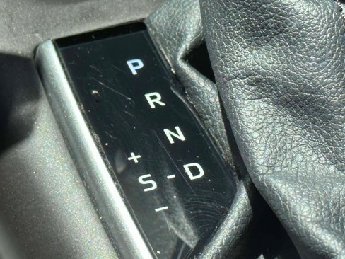 Used 2021 Toyota Camry XLE image 16