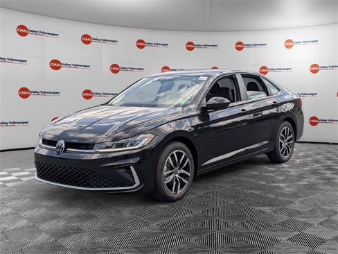 New 2025 Volkswagen Jetta SE image 1
