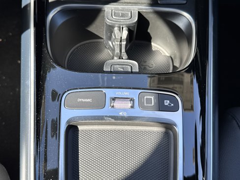 Used 2025 Mercedes-Benz GLA 250 4MATIC image 18