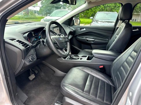 Used 2017 Ford Escape Titanium image 8