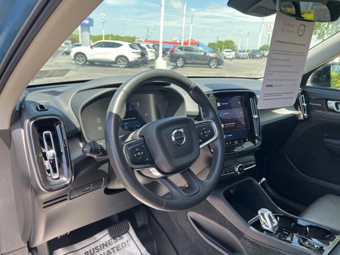 Certified 2023 Volvo XC40 B5 Plus w/ Protection Package Premier image 14