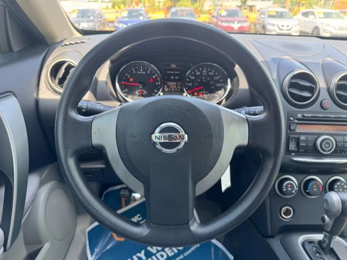 Used 2014 Nissan Rogue S image 15