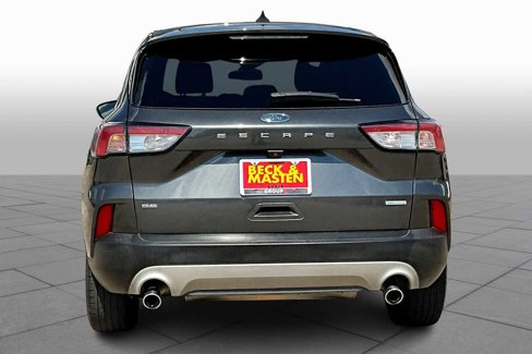 Used 2020 Ford Escape SE image 4