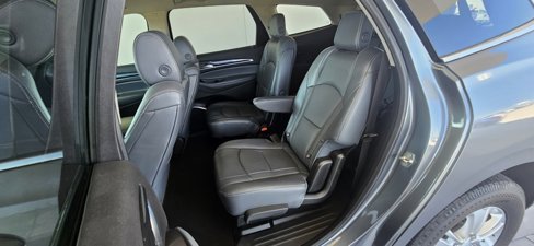 Used 2018 Buick Enclave Essence image 12