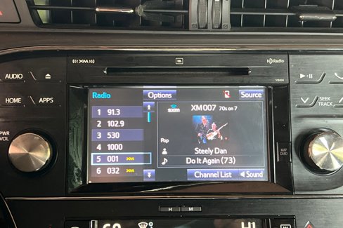 Used 2015 Toyota Avalon Limited image 17