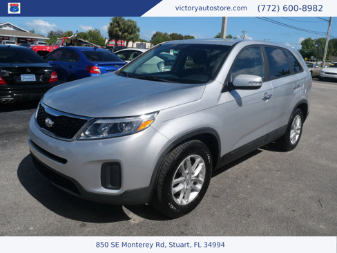 Used 2014 Kia Sorento LX image 2