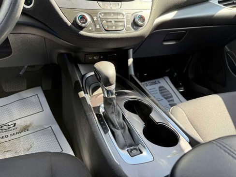 Used 2022 Chevrolet Malibu LT image 11