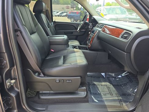 Used 2011 Chevrolet Silverado 3500 LTZ image 32