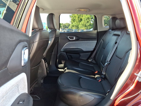 Used 2022 Jeep Compass Latitude image 10