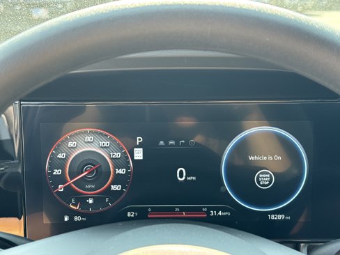 Used 2024 Hyundai Elantra SEL image 31
