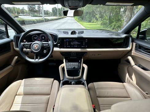 Certified 2024 Porsche Cayenne Coupe image 25