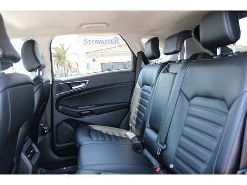 Used 2023 Ford Edge SEL image 7