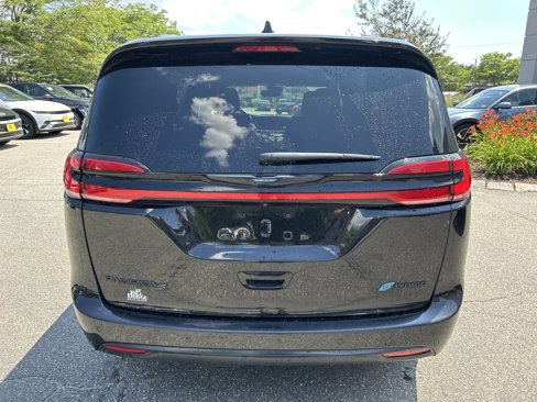 Used 2021 Chrysler Pacifica Touring w/ S Appearance Package image 6