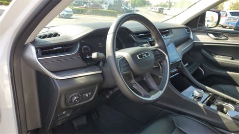 Certified 2022 Jeep Grand Cherokee L Limited image 11
