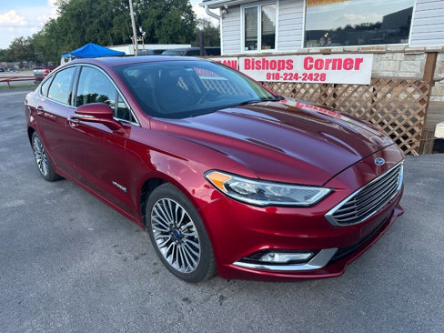 Used 2017 Ford Fusion Titanium image 2