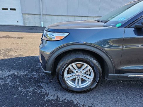 Used 2022 Ford Explorer XLT image 10