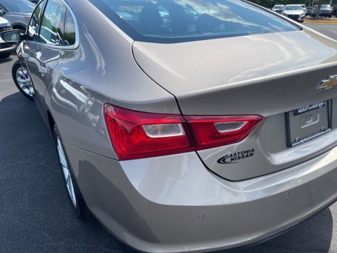 Used 2024 Chevrolet Malibu LT image 9