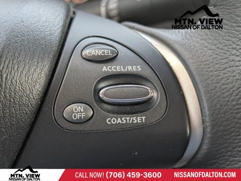 Used 2018 Nissan Pathfinder SV image 20