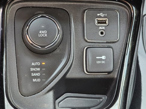 Used 2021 Jeep Compass Limited image 19