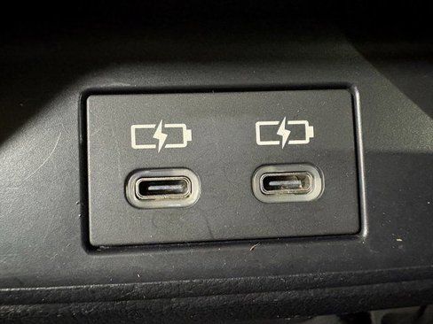 Used 2023 Toyota Corolla LE image 9