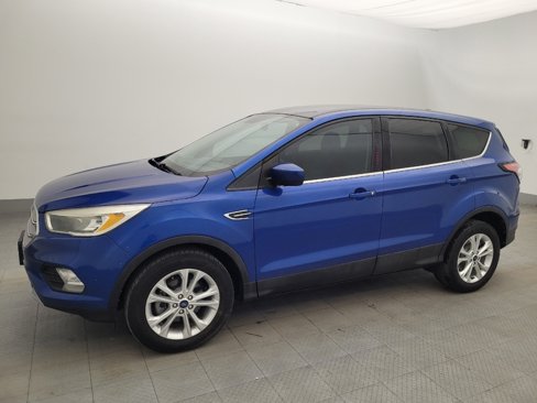 Used 2017 Ford Escape SE image 2