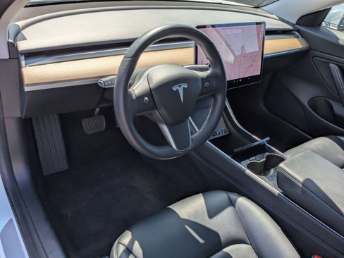 Used 2019 Tesla Model 3 Standard Range Plus image 6