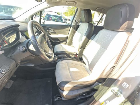 Used 2018 Chevrolet Trax LT w/ Driver Confidence Package image 15