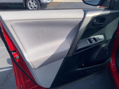 Used 2013 Toyota RAV4 XLE image 86