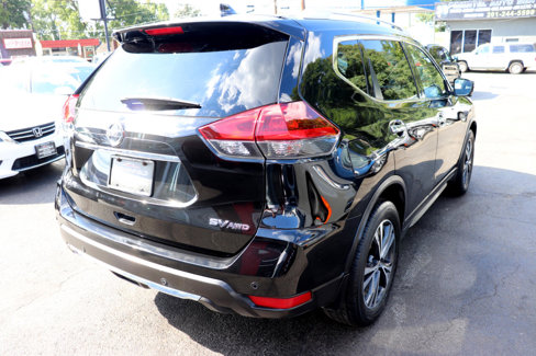 Used 2019 Nissan Rogue SV w/ Sun & Sound Touring Package image 5