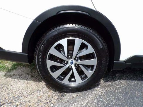 Used 2020 Subaru Outback Premium image 25