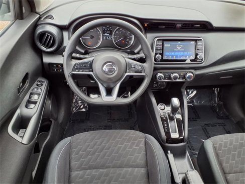 Used 2021 Nissan Kicks S image 17